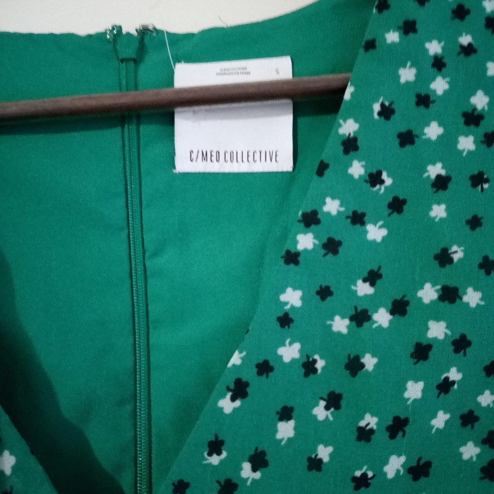 C/MEO COLLECTIVE Loyalties Ditzy Print Green Mini Dress Size S. - Picture 9 of 16